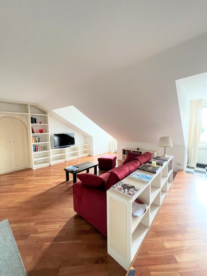 Hostdomus - September Suite Turin Bagian luar foto