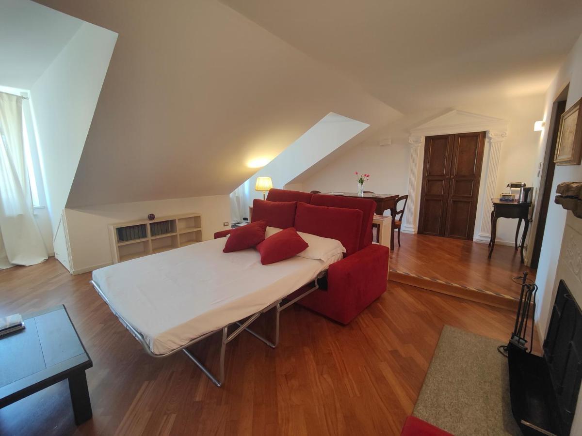 Hostdomus - September Suite Turin Bagian luar foto