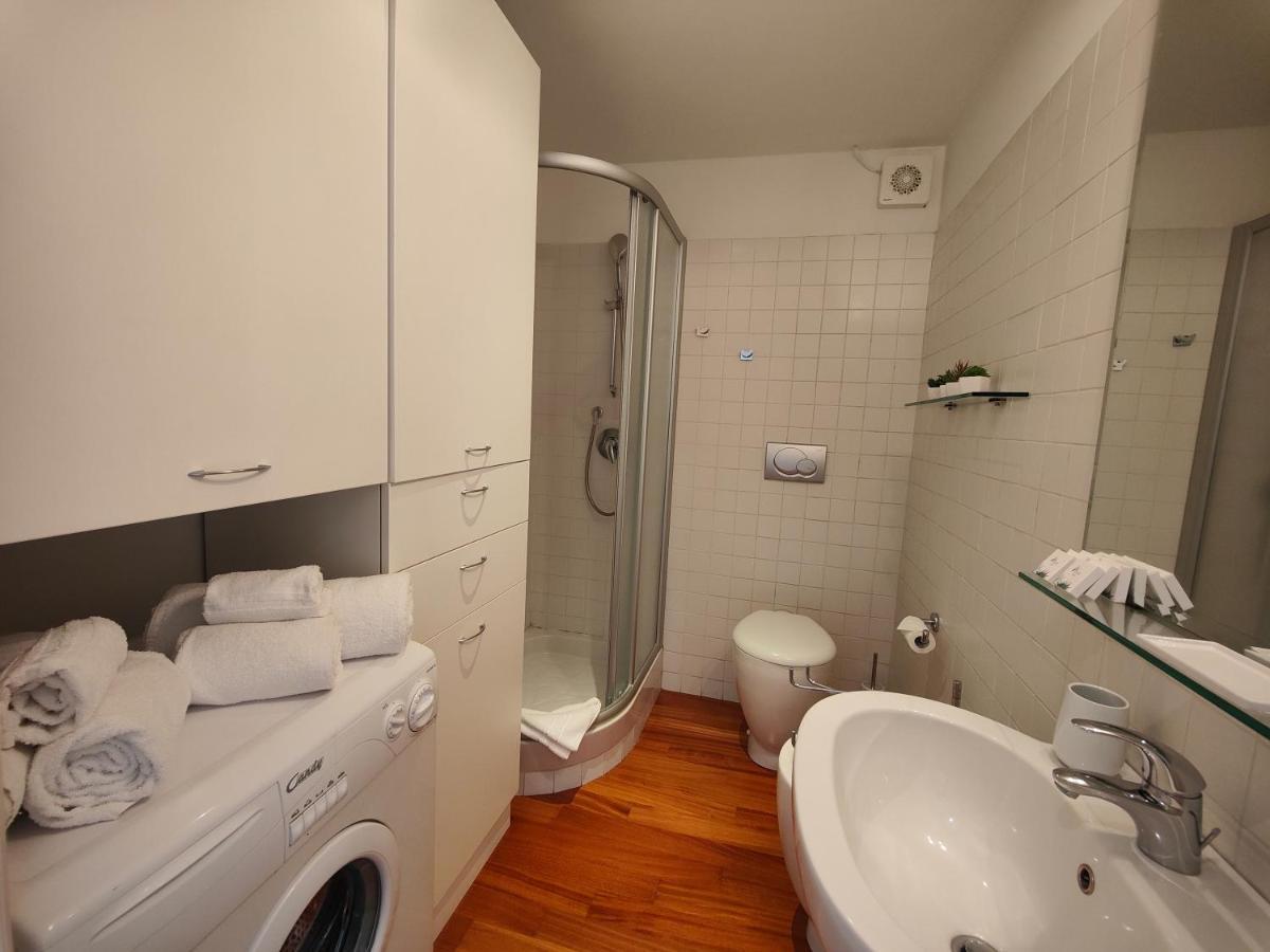 Hostdomus - September Suite Turin Bagian luar foto