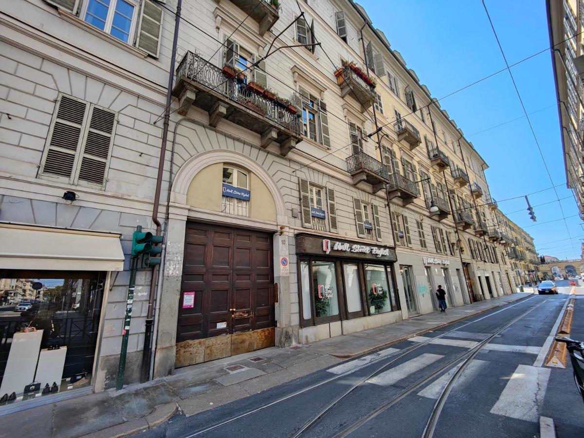Hostdomus - September Suite Turin Bagian luar foto