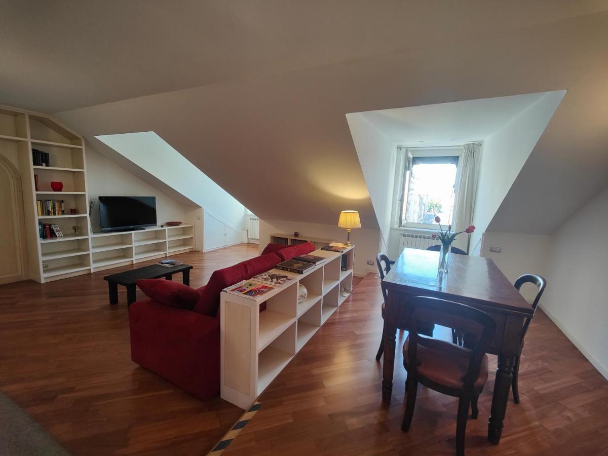 Hostdomus - September Suite Turin Bagian luar foto